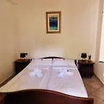 Biser Bed & Breakfast 4*
