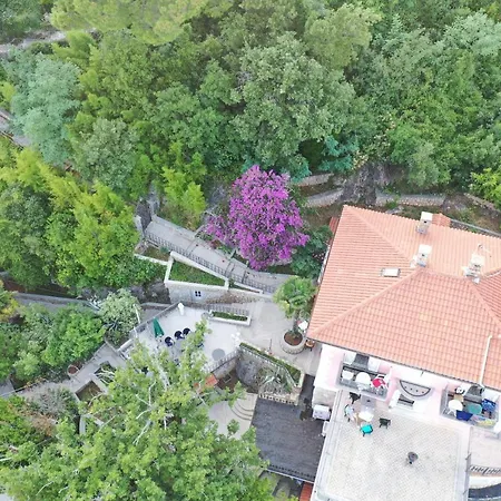 Biser Bed and breakfast 4*