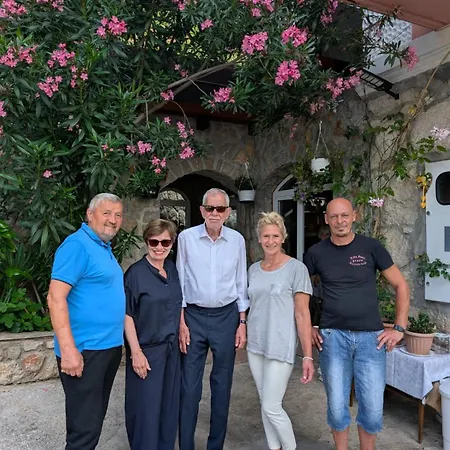 Biser 住宿加早餐酒店 4*