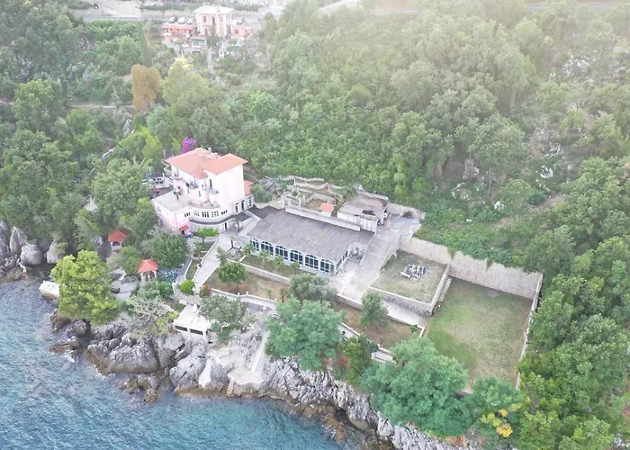 Biser ベッド・アンド・ブレックファスト