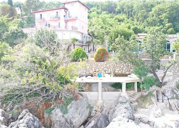 ベッド・アンド・ブレックファスト Biser