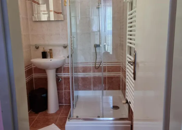 ベッド・アンド・ブレックファスト Biser